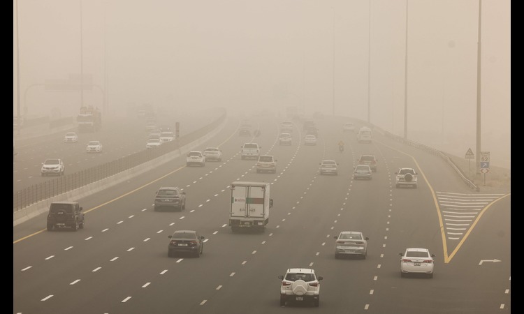 Driving in UAE Sandstorms: 5 Safety Measures Every Motorist Should Know